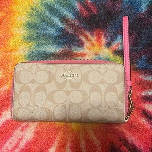 Coach Zip Around Wallet Light Tan Brown with Pink Trim